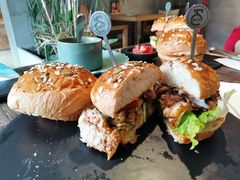 -HIGH FIVE哈福手工汉堡(桂林路店)