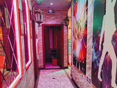 -路边边地标烧烤·川菜·小龙虾·音乐酒馆(良乡长虹店)