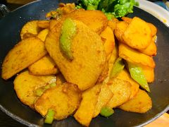 干锅土豆片-川人百味(金安中央大街店)