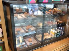 面包甜点陈列柜-星巴克(深圳布吉万象汇4F店)