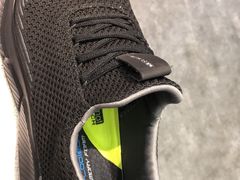 -SKECHERS 斯凯奇(上海国际时尚中心店)