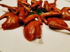 玻璃脆皮乳鸽-利苑酒家(金宝店)