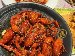 -肥肥虾庄·金牌油焖大虾(汉街SKP店)
