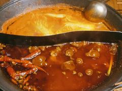 -萍姐火锅·公路夜市(武汉首店)