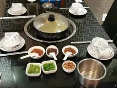 -丫丫汤膳打边炉(宏府408坊店)