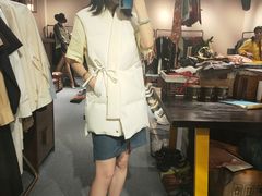 -浙江华贸鞋业服饰城