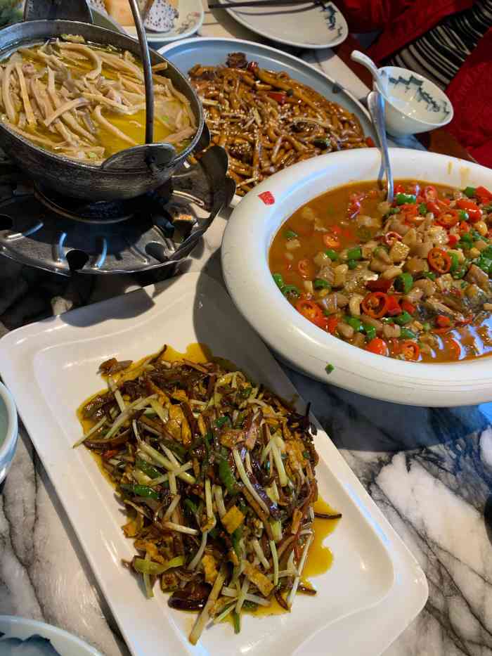 皖香小菜园餐厅(星汇生活广场店)-"环境风格,貌似都已经审美疲劳了.