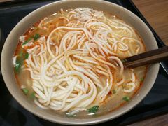 猪肘汤面-亮亮面馆(经六路店)