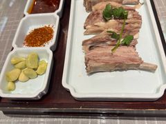 小份的手抓羊肉。-东方亚克西餐厅(西康路店)