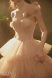 -艾米丽婚纱礼服