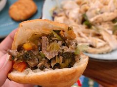 酸菜牛肉配巴尔萨克-塔哈尔·新疆盛宴(城西银泰店)