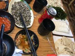 -陆记牛庄·碳锅龙虾烧烤(爱上花园店)