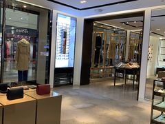 -BURBERRY(上海港汇恒隆广场店)