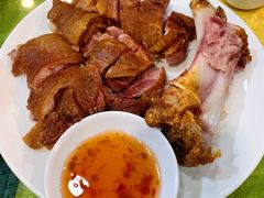 原汁德国脆皮咸猪手-合力居·生记路边鸡(北京路店)