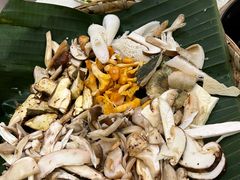-原林野山菌火锅·炒菌(关上野生菌一条街店)