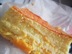 流心咸蛋黄蛋糕-汤姆大师傅鲜香牛肉饼(深圳保利文化广场店)