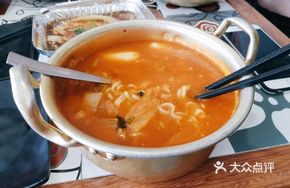 Beef Short Rib Stone Pot Seaweed Soup with Kimchi