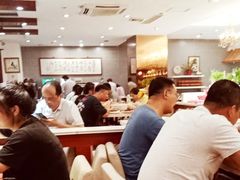 大堂-泉福居酱骨头自助广场(南大街商业步行街店)