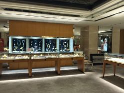 -北京七彩云南翡翠珠宝旗舰店(月坛店)
