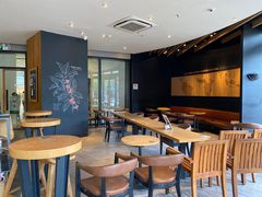 用餐区-星巴克臻选(莘庄仲盛店)