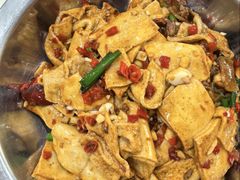 -湖南人家湘菜馆(镇江路店)