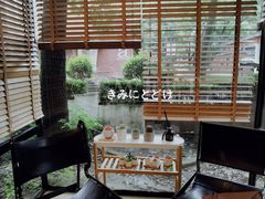 靠窗位-黑胶星球(华发中城商都店)