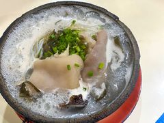 -刚砂锅鸡丝米线