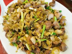 咸菜炒生肠-伟记牛蹄(道滘店)