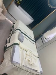 -瀞莱美美容中心