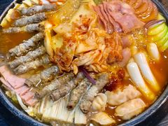 肥牛年糕火锅-the frypan韩国炸鸡啤酒(五路居店)