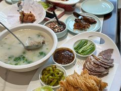 -梅利汴京烤鸭•开封豫菜地标店(东大街店)