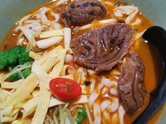 手切酸菜牛腱子面-陳八两面家(滨江天街店)