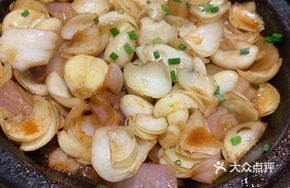Onion and Lily Bulb Stir-fry