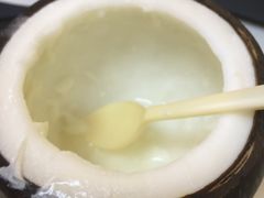 -志龙皇冠吃货椰子铺