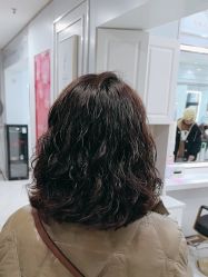-镁连社·美联社