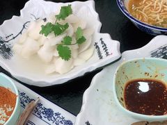 -撒拉人家.酸菜牦牛肉火锅