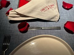 -弦月窗LUNETTE BY AMANDA(复兴路店)