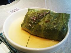 逸品荷香乳鸽-小广寒电影艺术餐厅(小广寒经三路店)