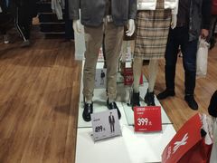 -优衣库(哈尔滨中央大街店)