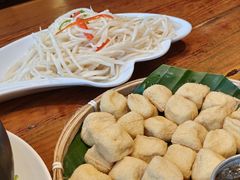 石屏包浆豆腐-老滇山寨•云南特色菜•地方菜•民族风情歌舞表演(呈贡店)