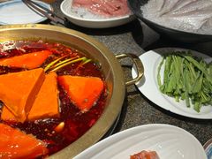 -小天鹅火锅·一线江景洪鼎旗舰店(洪崖洞店)