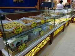 面包甜点陈列柜-老鼎丰(靖宇街总店)