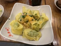 芝麻酱拌荠菜鲜肉馄饨-东泰祥生煎馆(重庆北路店)