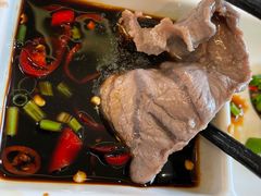 鲜牛展-吉友粥底火锅(方斜路店)