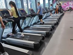 -超鹿运动(五四路恒力城店)