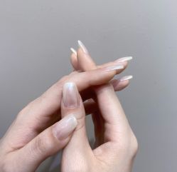 -花岐款式专研健康美甲沙龙