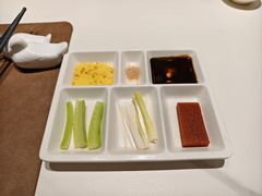 -皇城根·鲁菜济南菜·吊炉烤鸭·炒鸡鱼头(济南旗舰店)