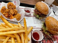 -The Habit Burger Grill 哈比特汉堡(世博店)