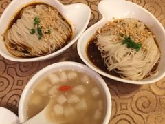 -小天鹅火锅·一线江景洪鼎旗舰店(洪崖洞店)