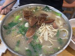 -八百里牛肉汤(盖饭·锅贴·万象城店)